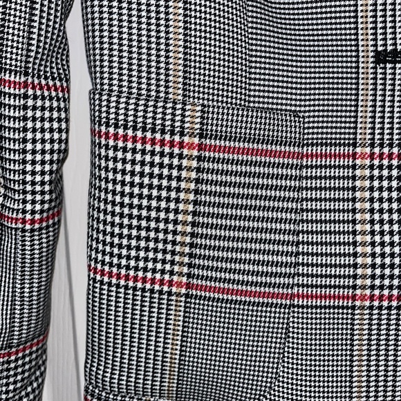 Court & Rowe Houndstooth Plaid Single Button Blazer - Picture 7 of 12